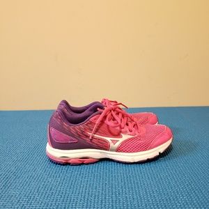 Mazuno Wave Rider 19 - Kid's Running/Walking Shoe